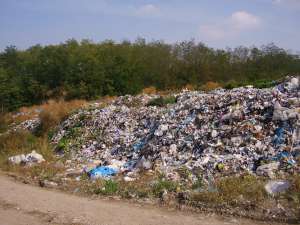 Obrázok - názov: Uložený odpad na skládke Vráble - Židová.